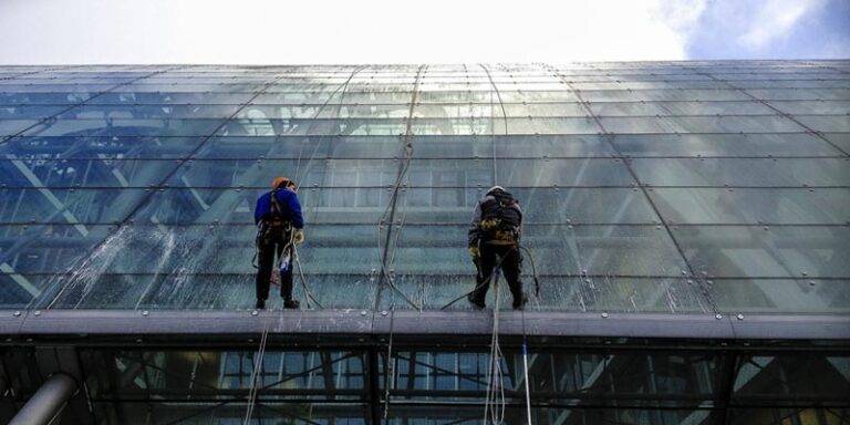 Window Cleaning Training & Certification in Canada
